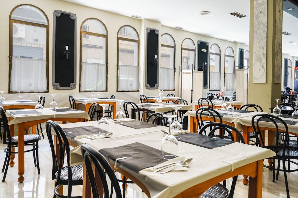 Oyo Hotel Costa Andaluza Мотриль Экстерьер фото