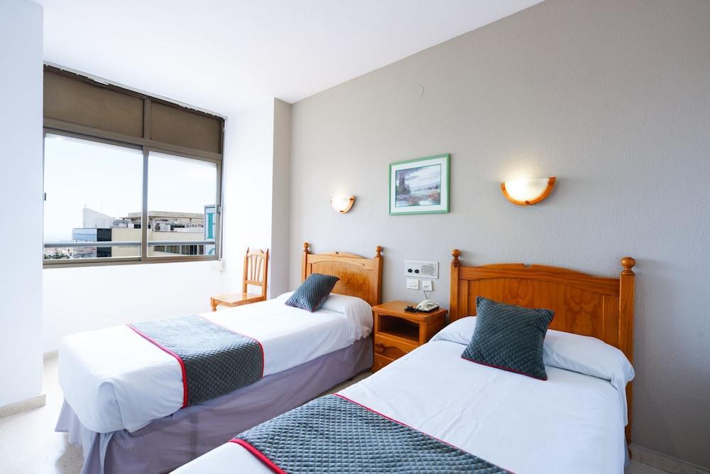 Oyo Hotel Costa Andaluza Мотриль Экстерьер фото